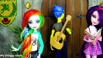 How to Make a Doll School: Courtyard | Plus Custom MLP Flash Sentry