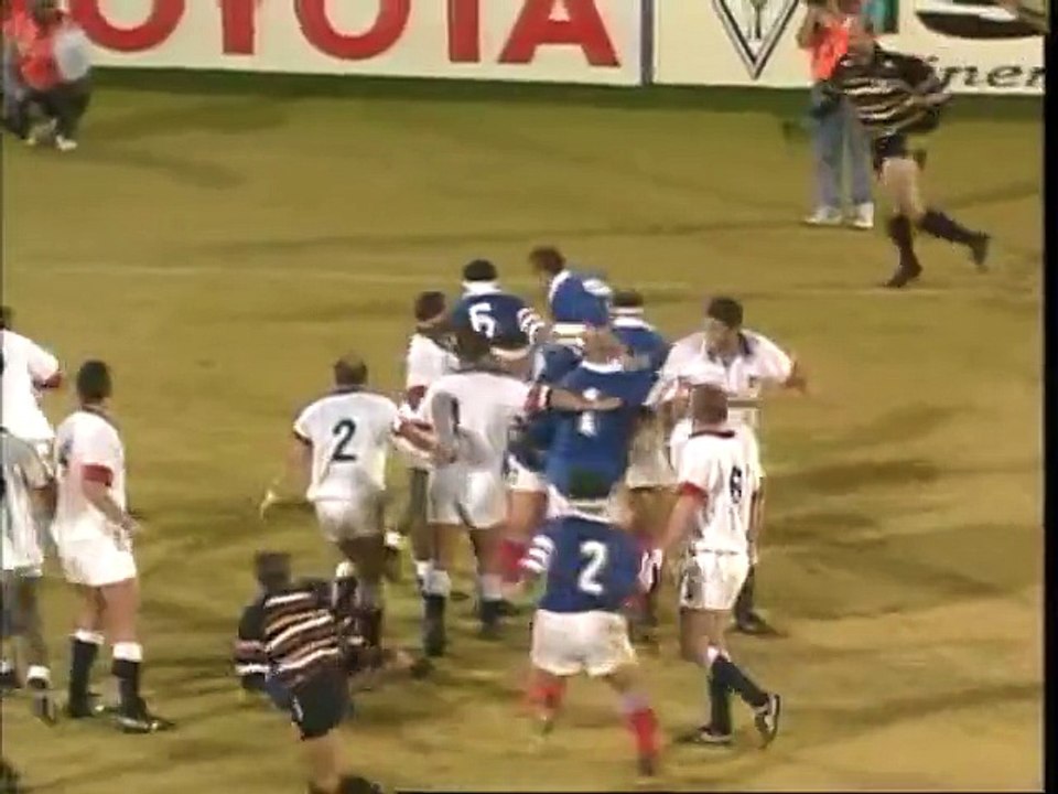Emile Ntamack try v England