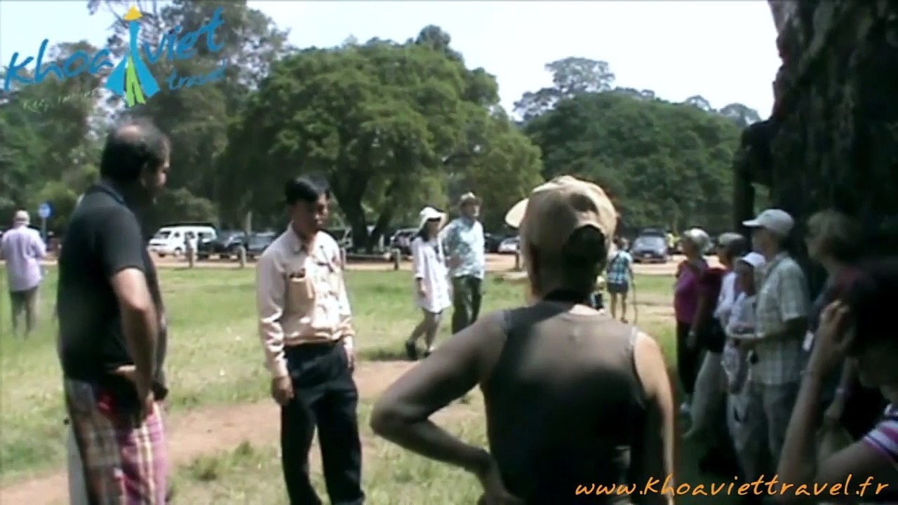 Visit the Elephants Terraces and the King Leper - Angkor Wat, Angkor Thom in Siem Reap - Travel To Cambodia and Vietnam