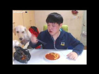 안녕하세요 여러분 다이어트중에먹는 떡볶이 먹방입니다 ㅋㅋ[양띵TV미소]먹방