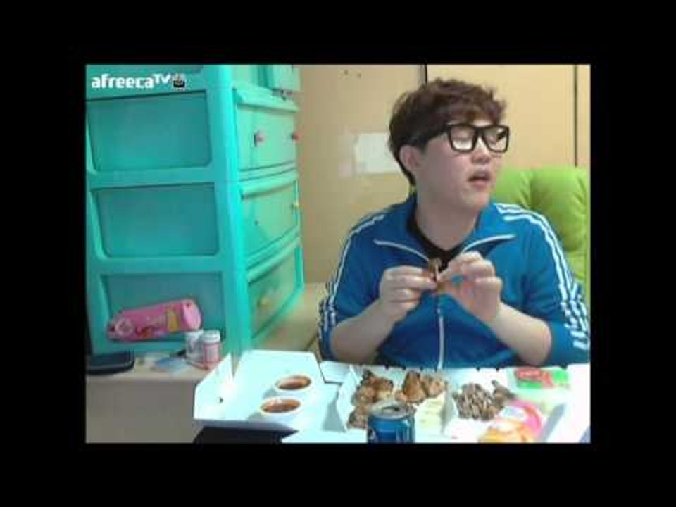 오랜만에먹는 미소의 굽네치킨 먹방! [양띵TV미소]
