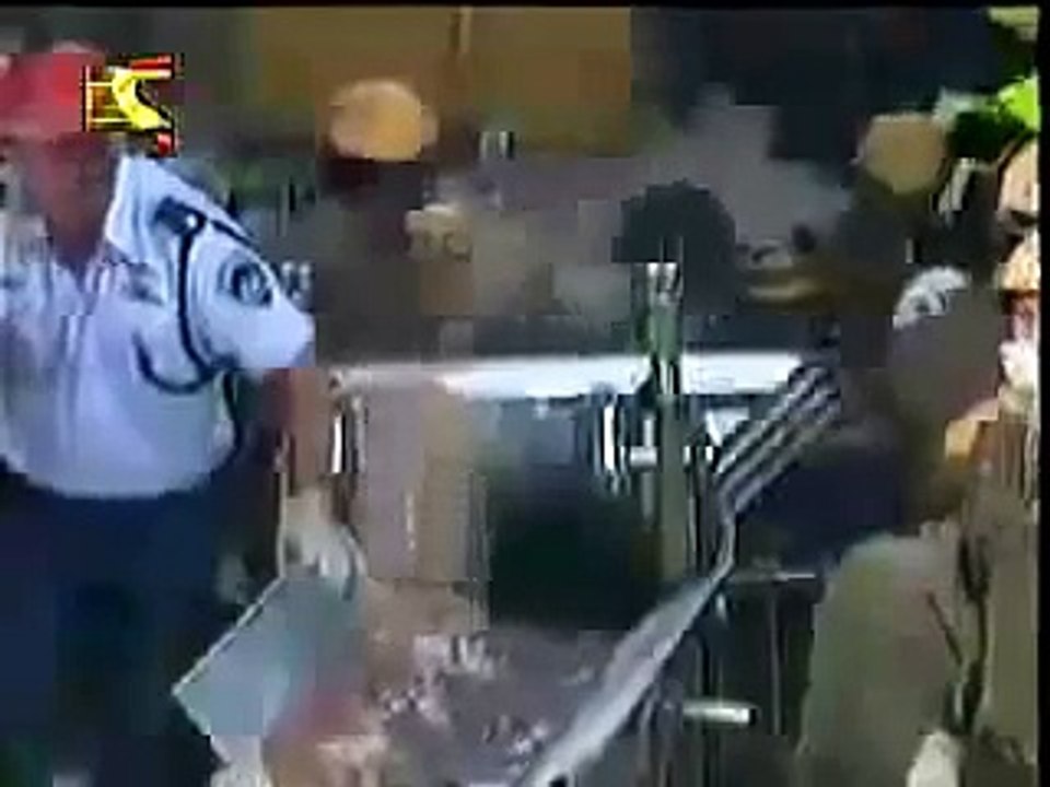 floor collapses when people are dancing video Dailymotion