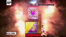 Raw: New Yorks Times Square Welcomes 2016