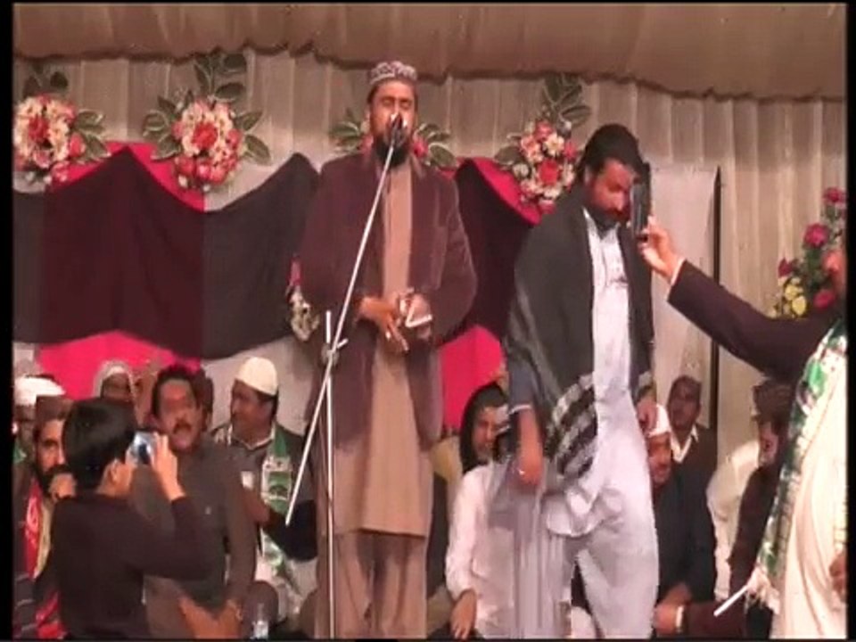 MUHAMMAD FAROOQ MAHRVI  PART 5 (MAHFEL NAAT JANPUR)17/12/2015