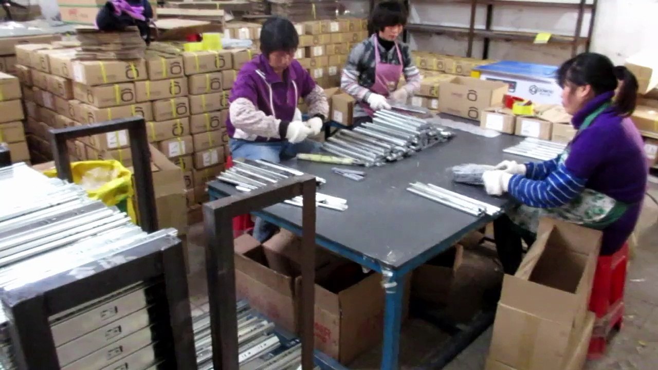 Furniture Hardware, Furniture Fittings and Cabinet Hardware - China: Soft Close & Push Open BBS / Production 2