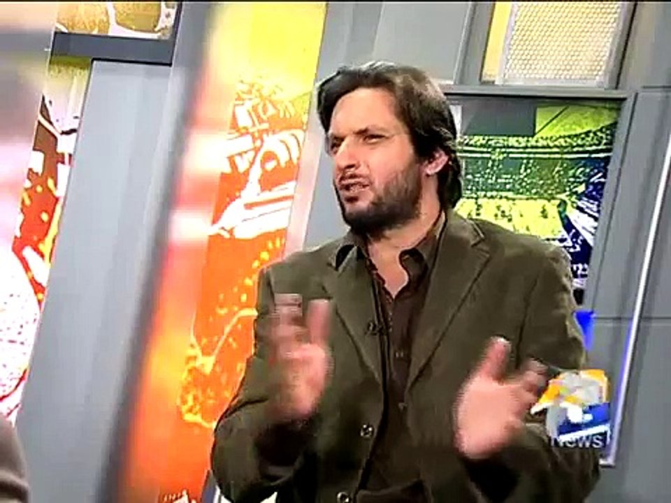 shahid afridi intervewe and talking about her wife by saif tareen - PlayIt.pk
