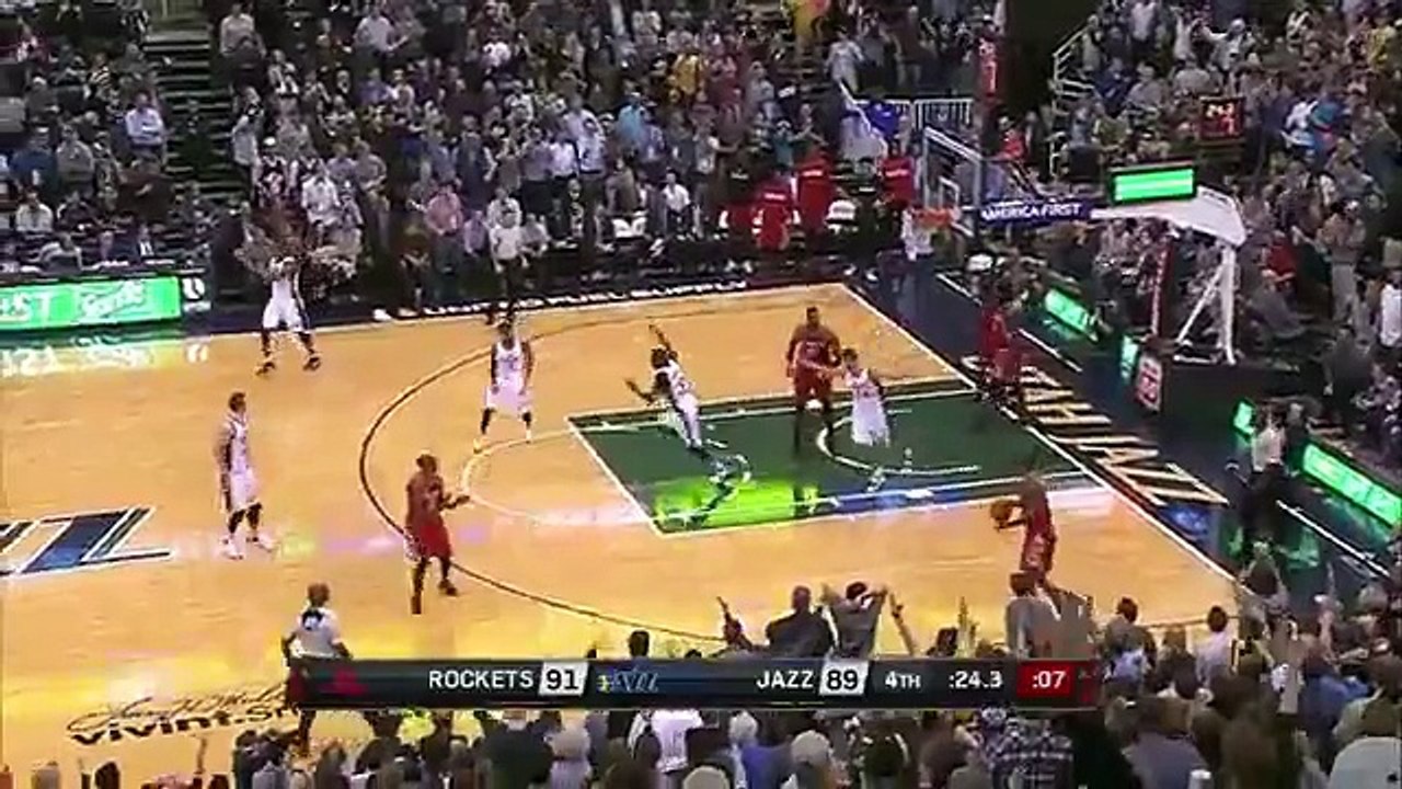 Referee Misses the Obvious Foul On Withey's Dunk Attempt - Rockets vs Jazz - January 4, 2016 - NBA