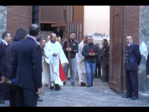 Napoli - Giubileo della Misericordia nel carcere di Poggioreale (31.12.15)