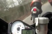 O prémio de pior motociclista de 2015 parece que já está entregue!!!