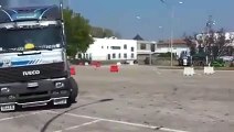 truck drifting - kamyon drift atıyor