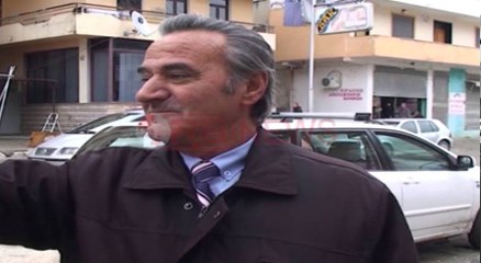 Bllokohen pusetat, Berat, vërshojnë ujërat e zeza në lagjen “30 vjetori” - Ora News