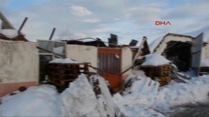 Sinop'ta Fabrikaların Çatıları Kardan Çöktü