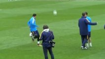 Neymar enchaîne les skills à l’entraînement !