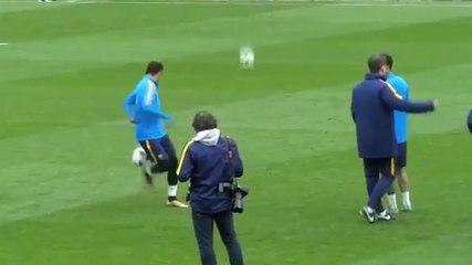 Neymar enchaîne les skills à l’entraînement !