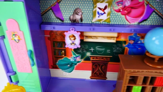 Sofia the First On The Go Portable Backpack Classroom 10 Piece Playset Disney Princess Sch