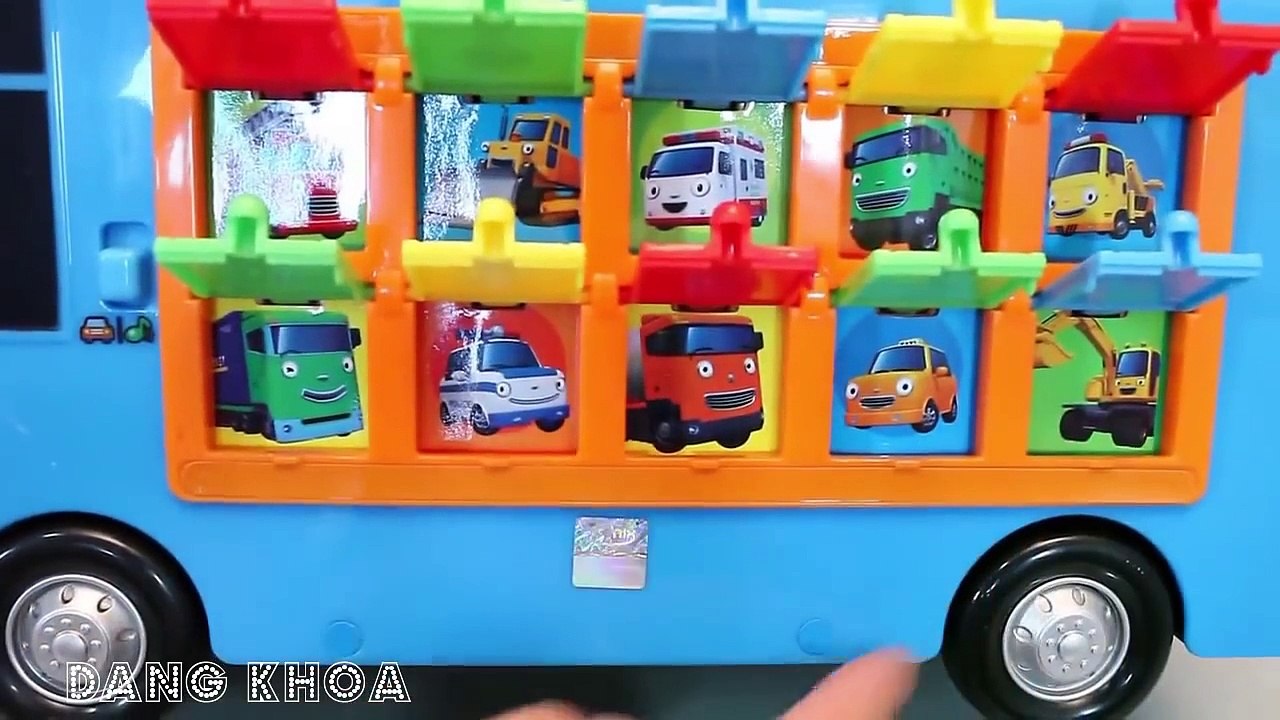 Đồ chơi xe buýt rất hiện đại có nhiều tính năng hấp dẫn cho bé khám phá