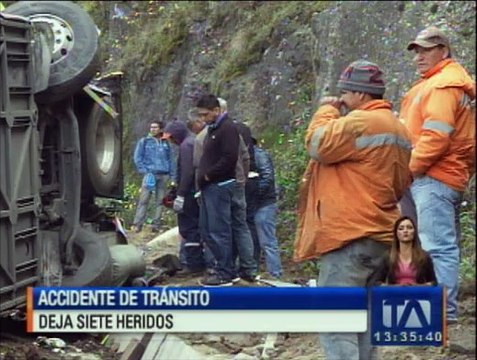 Bus de la cooperativa Baños se accidentó en la vía Papallacta