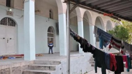 Cizre'de Çatışmalar Sürüyor, Bazı Aileler Camiye Sığındı-fotoğraf