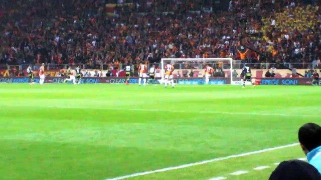 Galatasaray 1-0 Fenerbahçe 13/14 sezonu (tribün çekimi)