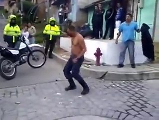 تسعة دقايق الحاكم يحارب فيه أو هو محبش ينحي السيف  تفرج شصارلو