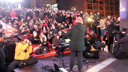 Laurie Anderson's "Concert for Dogs" in Times Square