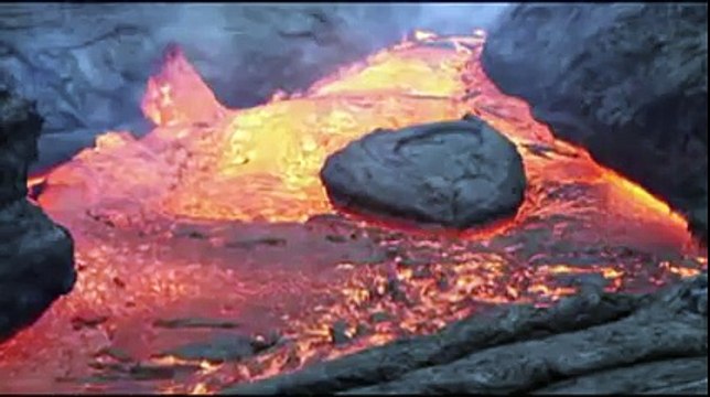 Allah Ka Azab Dakho Kasay Zmeen Phatti Or Aag Ka Darya Bahir Aa Gya