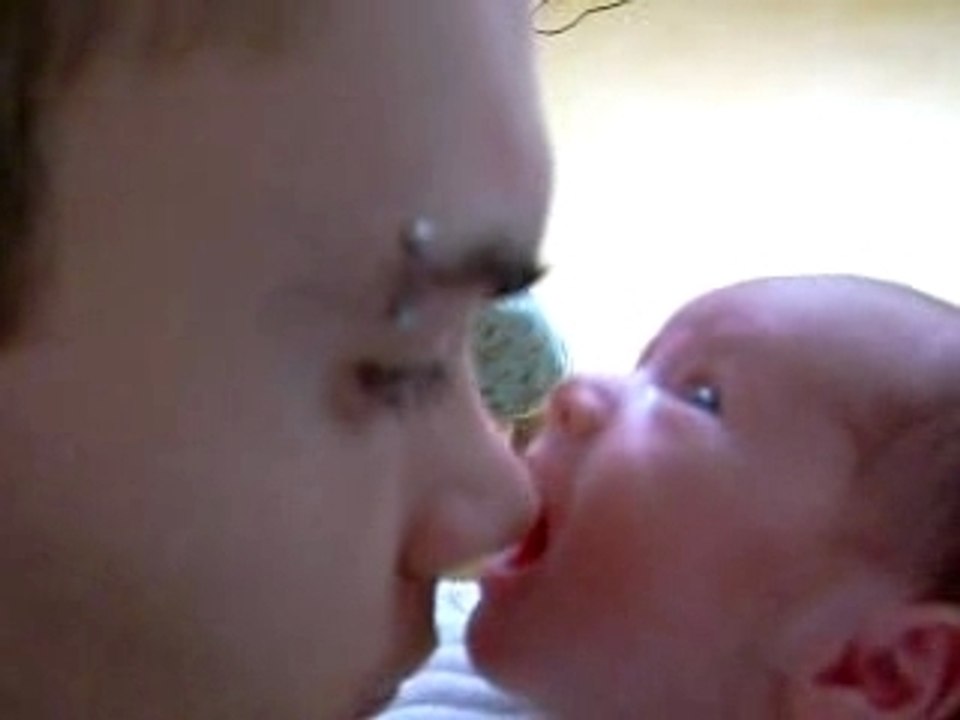 Petit bébé a faim !!