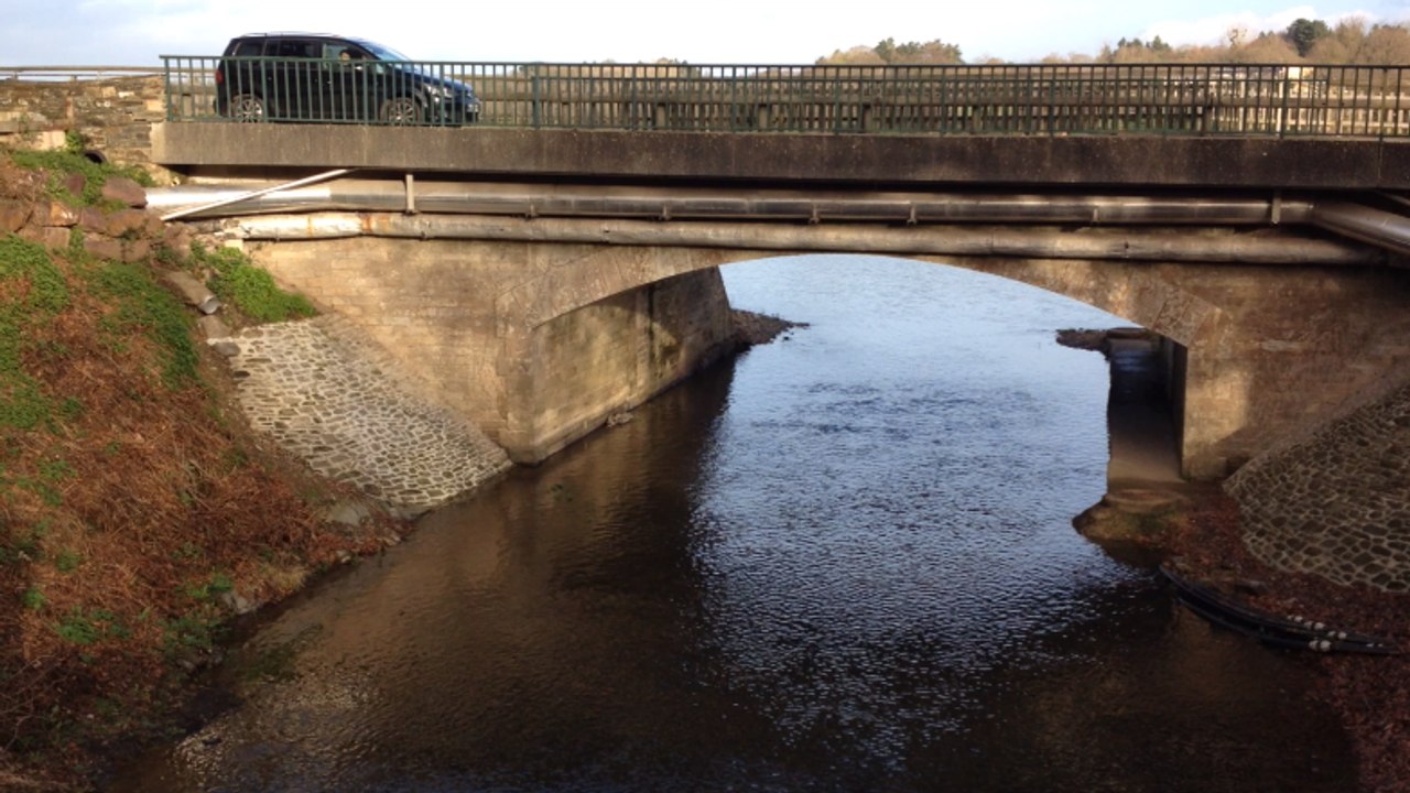 L'eau coule à nouveau dans la cascade