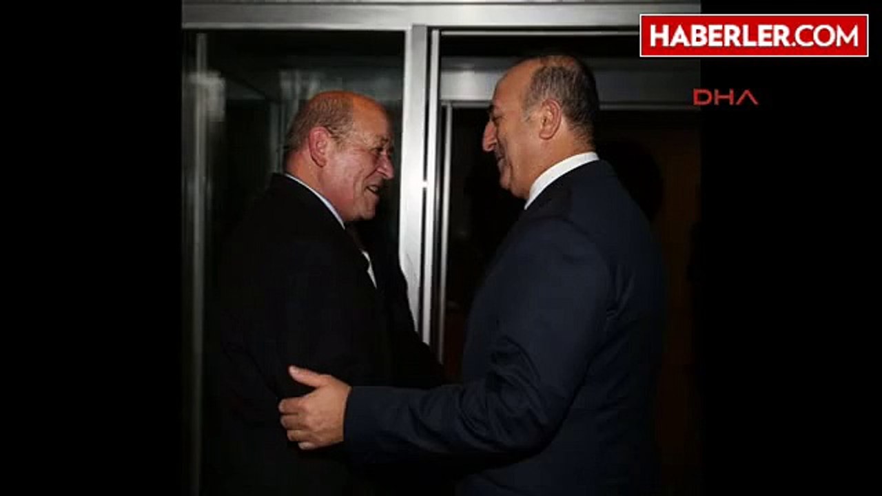Çavuşoğlu, Fransa Savunma Bakanı Drian ile Görüştü