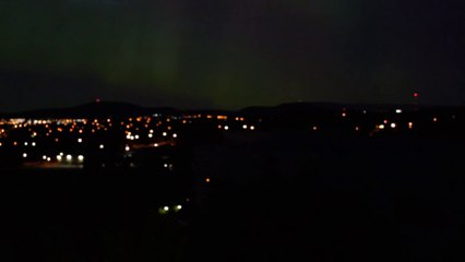 Des lumières et éclairs très étranges ciel de Camberra