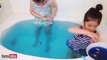 お魚が泳ぐよ♪お風呂で熱帯魚すくい