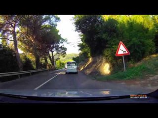 Авария инкассаторской машины   деньги разлетелись по всей дороге