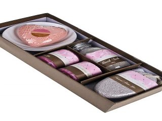 Популярный подарок на все случаи жизни - Набор туалетный для ванны Дамасская роза в г. Красноярск