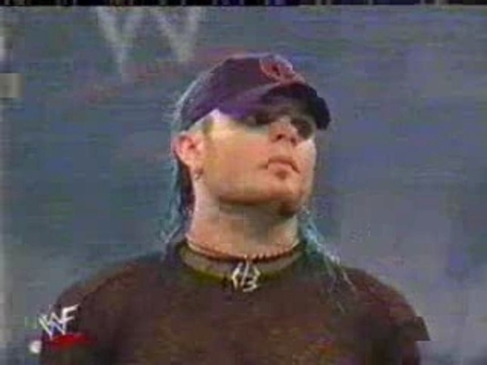 WWE - Jeff Hardy vs Matt Hardy  Referee Lita