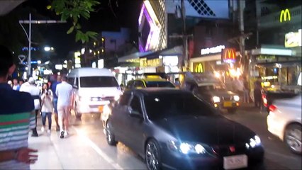 updates pattaya Beach Road. Girls in anticipation of the customer