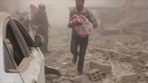 الطائرات الروسية تقصف الغوطة الشرقية بقنابل عنقودية