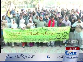 paramedics staff protest