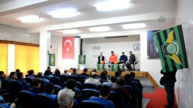 Akhisar Belediyespor Teknik Direktörü Arslan