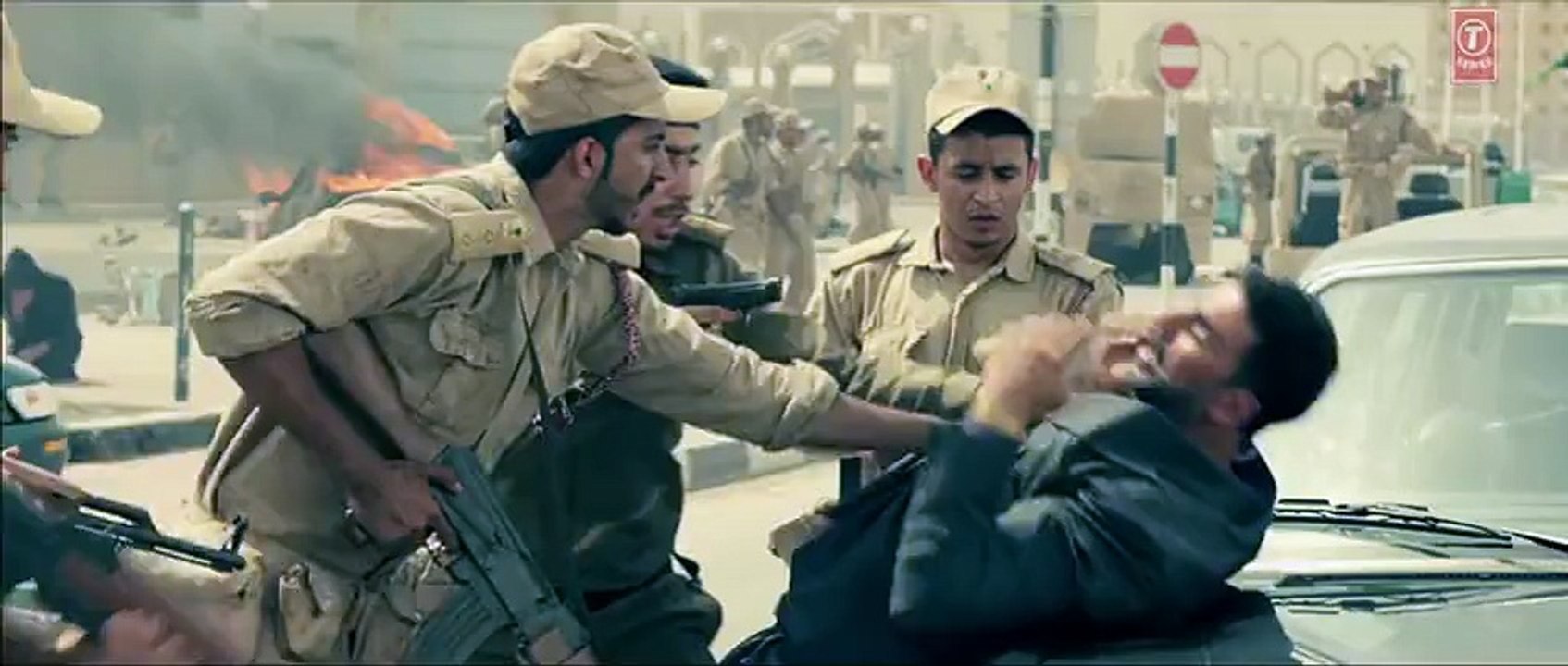 AIRLIFT THEATRICAL TRAILER   Akshay Kumar, Nimrat Kaur   Releasing on 22nd January, 2016  T-Series