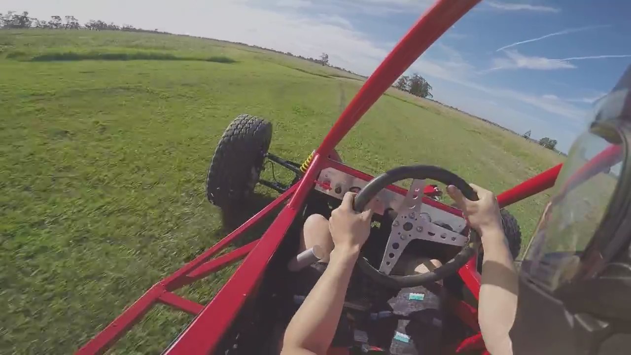 Quand un buggy reçoit un moteur de Suzuki Hayabusa