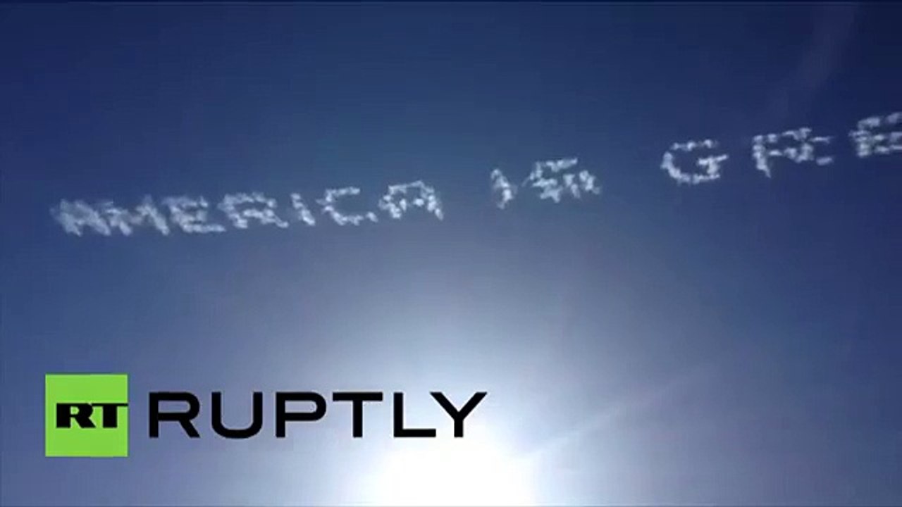 «Trump est dégoûtant» - un message laissé dans le ciel californien