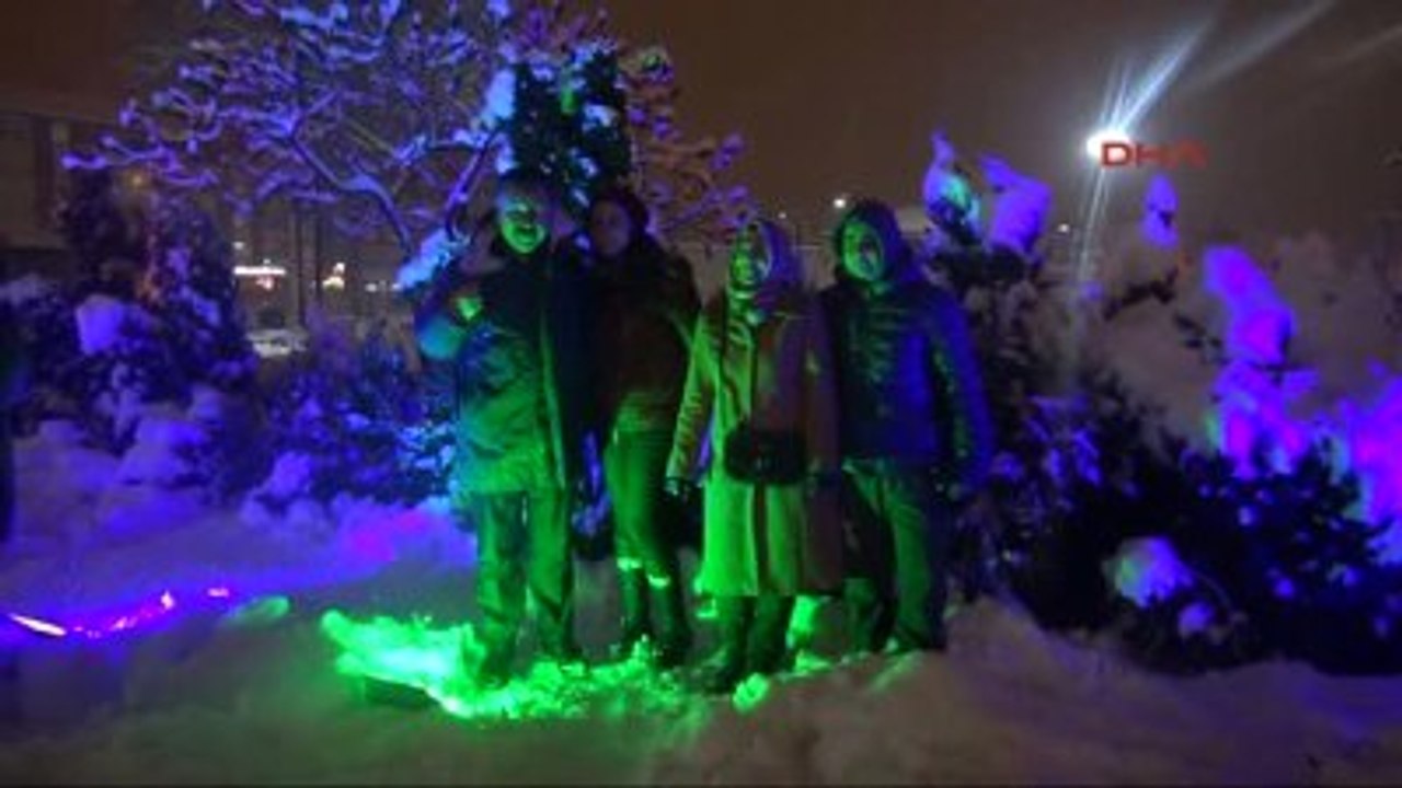 Sivaslılar Kar Yağışını Eğlenceye Dönüştürdü