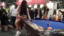 Nonton Gadis Cantik dan Seksi Bermain Billiard