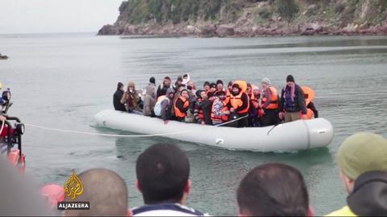 Refugees drown in Agean Sea
