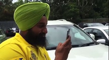 Jagmeet Singh Teaches how to tie turban