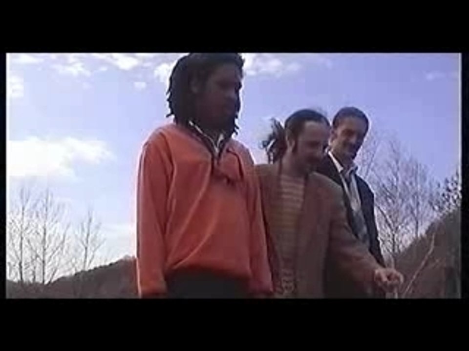 Putain!... C'est mes pompes (3)