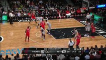 Dwight Howard Gets Up for the Alley-Oop!