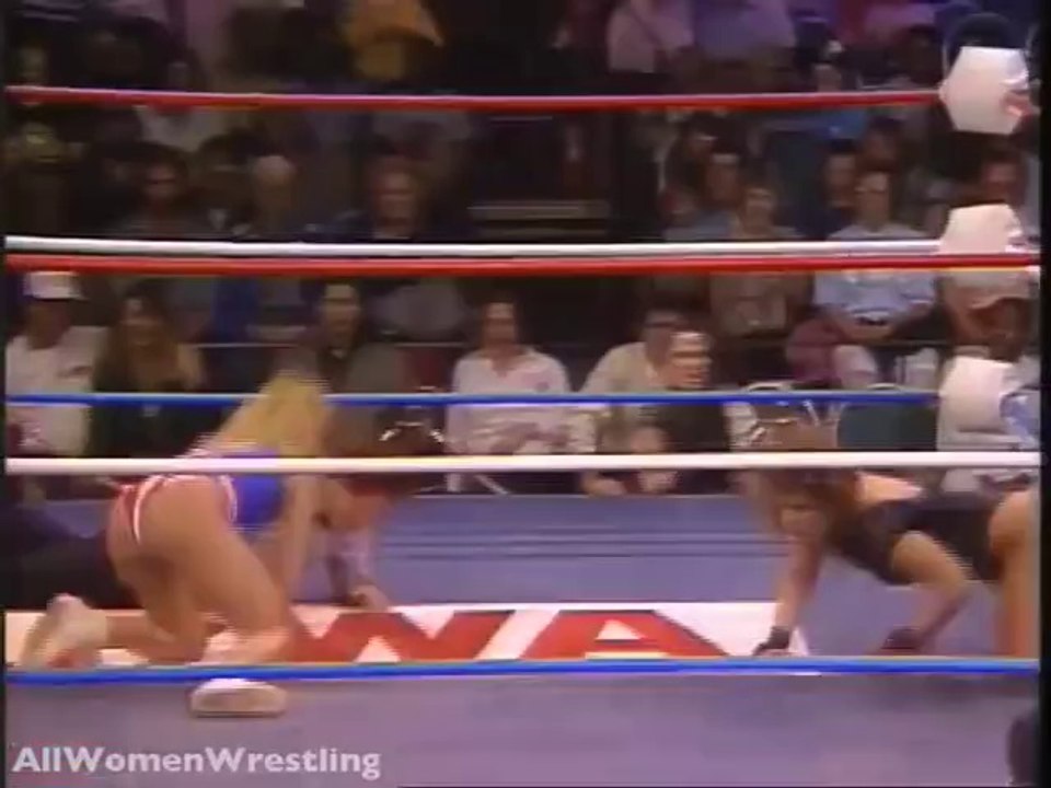 Heidi Lee vs Nasty Kat - Female Wrestling