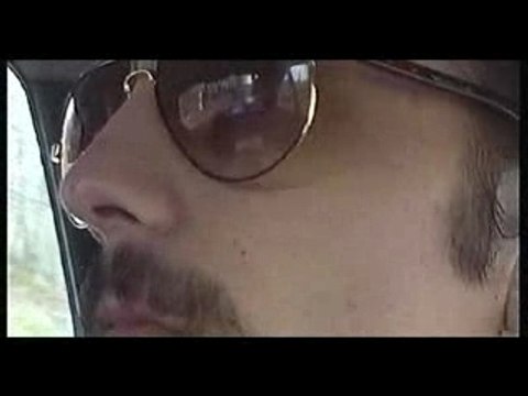 Putain!... C'est mes pompes (1)