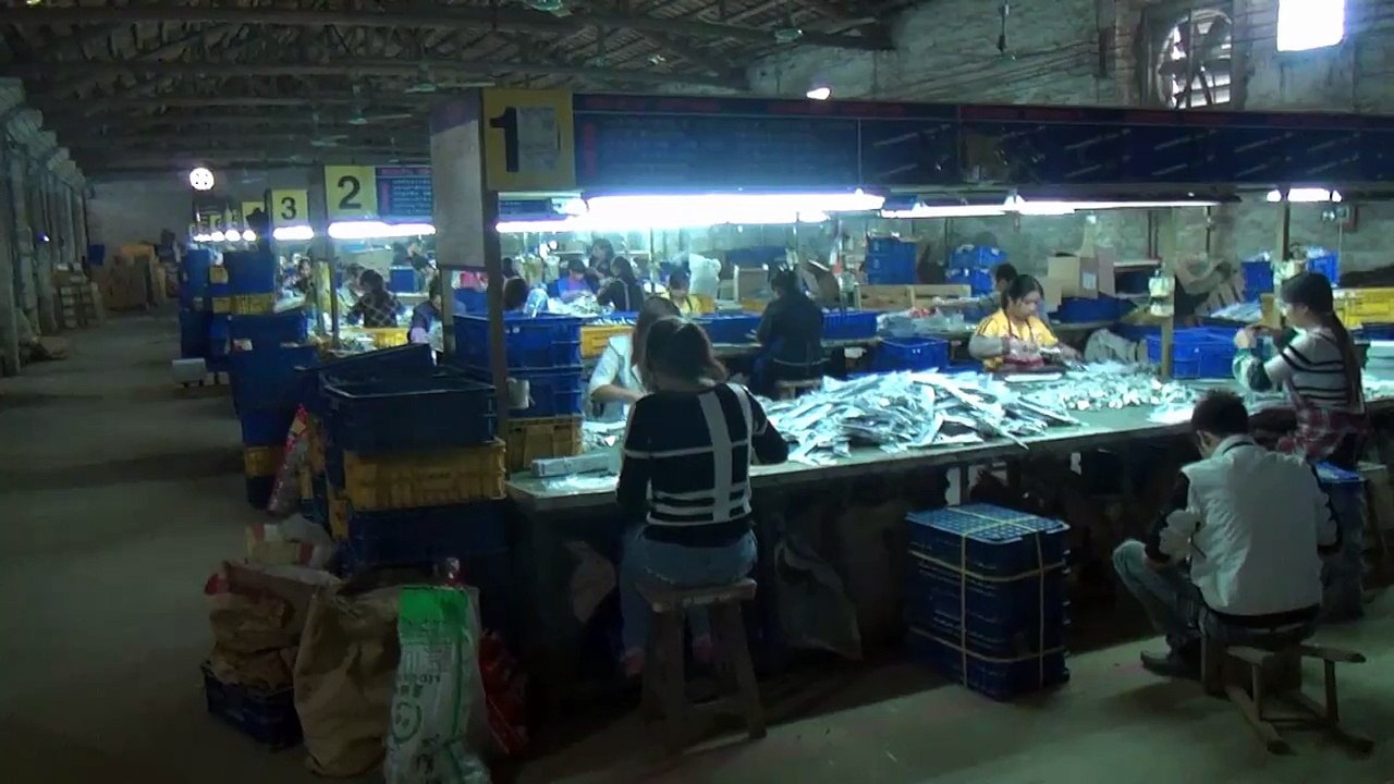 Herrajes para Muebles de Cocina & Herrajes para Cocinas Integrales - China: Pistones de Aire Eco / Production 17